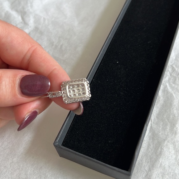 Platinum and Diamond Pendant Necklace - Picture 7 of 10